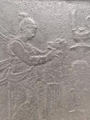 Antieke Haardplaat Met Schrijvende Vrouw