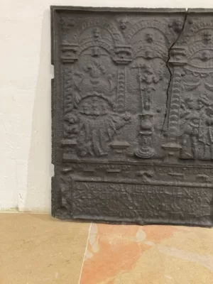 Gebarsten Antieke Bijbelse Haardplaat