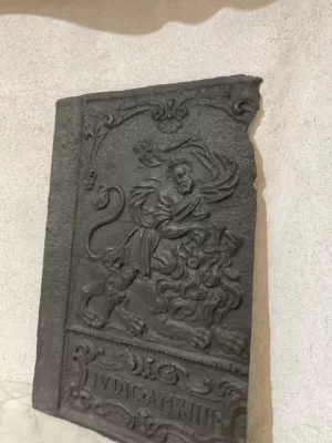 Antieke Decoratieve Gietijzeren Haardplaat