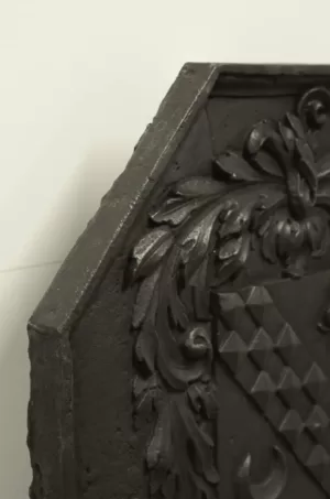Antieke Haardplaat met Wapenschild