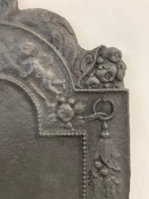 Antieke Decoratieve Franse Haardplaat