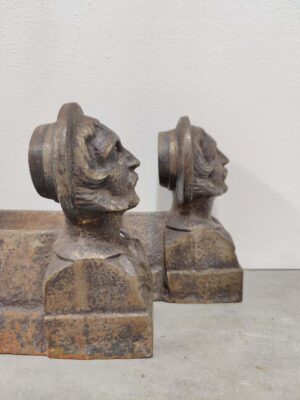 Andirons / Fire Dogs, Vagebond