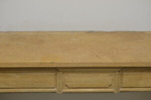 Kleine Antieke Kalkstenen Schouw