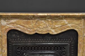 Marmeren Schouw met Kachel