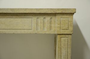 Antieke Franse Kalkstenen Schouw