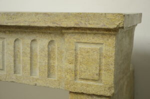 Antieke Franse Kalkstenen Schouw