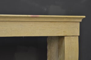 Antieke Gebogen Kalkstenen Schouw