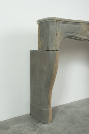 Kalkstenen Louis XV Schouw