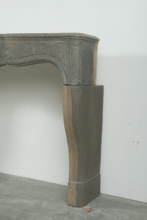 Kalkstenen Louis XV Schouw