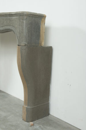 Kalkstenen Louis XV Schouw