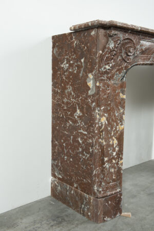 Antieke Rood marmeren Louis XV Schouw