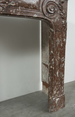 Antieke Rood marmeren Louis XV Schouw