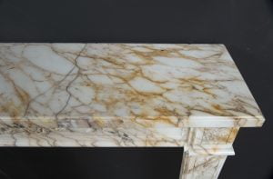 Antieke Gekleurde Marmeren Schouw