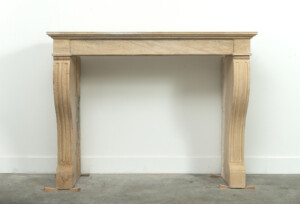 19e-Eeuwse Franse Campagnard Kalkstenen Schouw