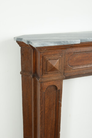 Houten Paneelschouw met Marmeren Dekblad