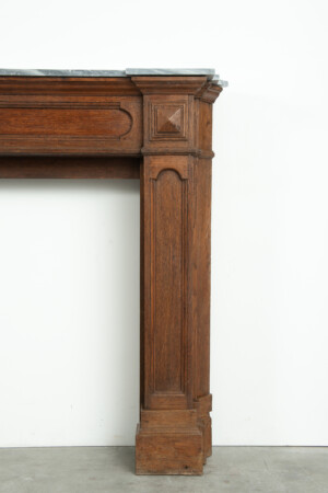 Houten Paneelschouw met Marmeren Dekblad