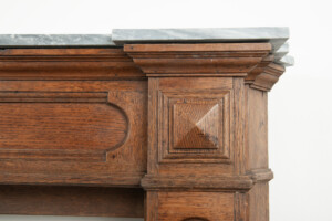 Houten Paneelschouw met Marmeren Dekblad