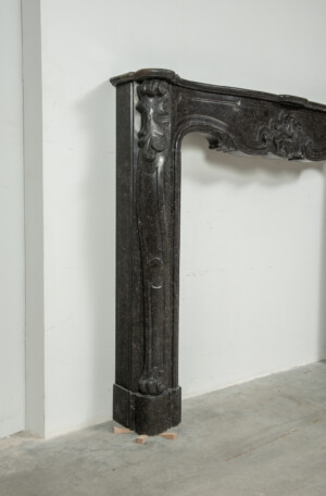 Hardstenen Rococo Schouw