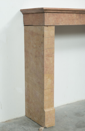 Rechte Roze Kalkstenen Schouw