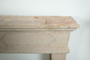 Gebouchardeerde Kalkstenen Schouw