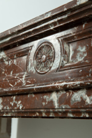 Rood Marmeren Demi-Lune Schouw