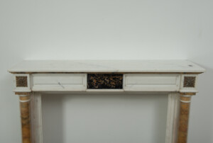 Marmeren Schouw met Brocatelle Pilaren