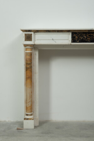 Marmeren Schouw met Brocatelle Pilaren