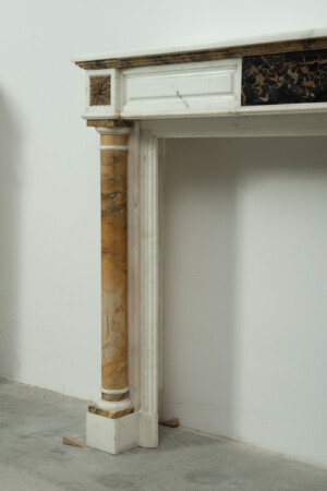 Marmeren Schouw met Brocatelle Pilaren