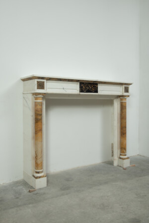 Marmeren Schouw met Brocatelle Pilaren