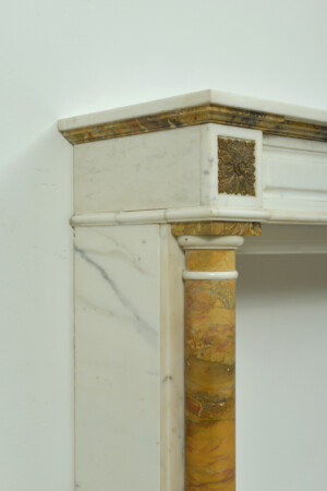 Marmeren Schouw met Brocatelle Pilaren