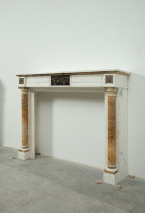 Marmeren Schouw met Brocatelle Pilaren