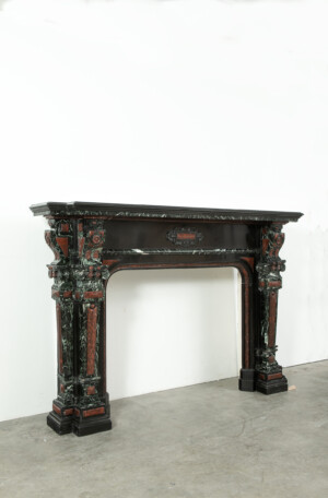 Zwart Mremeren Schouw met Gekleurde Opleg