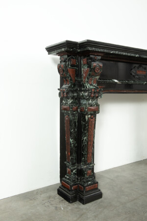 Zwart Mremeren Schouw met Gekleurde Opleg