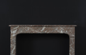 Roodmarmeren Louis XV Schouw