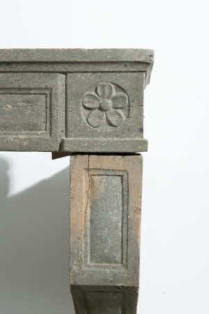 Antieke Kalkstenen Louis XVI Schouw