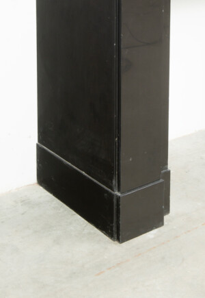 Rechte Hollandse Zwart Marmeren Schouw