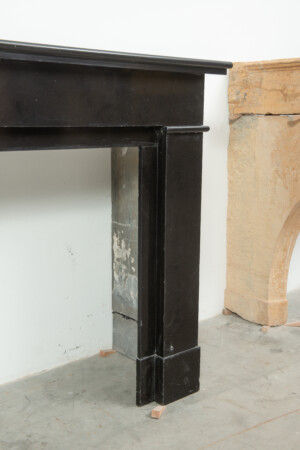 Rechte Hollandse Zwart Marmeren Schouw