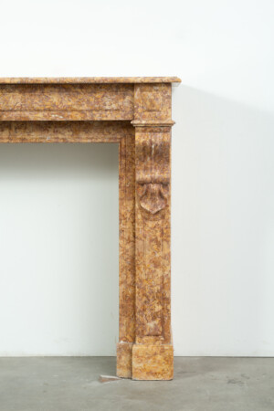 Gele Brocatelle Console Schouw