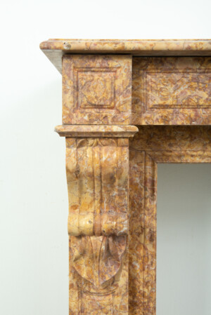 Gele Brocatelle Console Schouw