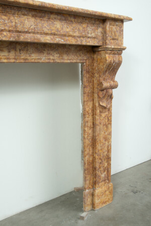 Gele Brocatelle Console Schouw