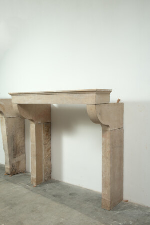 Gladde Kalkstenen Console Schouw