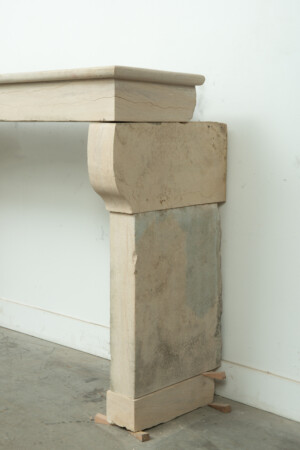 Lichte Kalkstenen Console Schouw